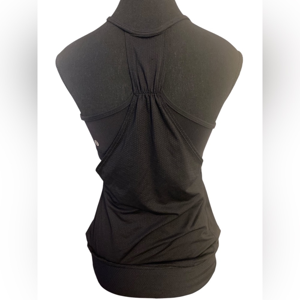Lululemon black tank/bra size 4 GUC - Picture 6 of 8